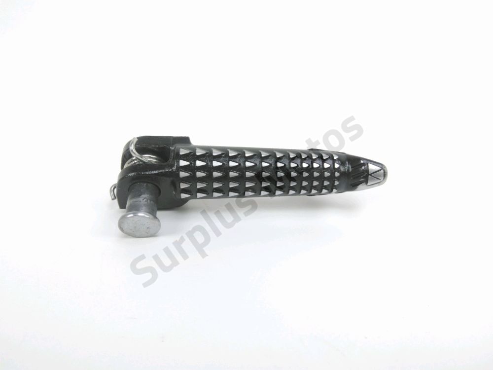 Repose pieds avant gauche