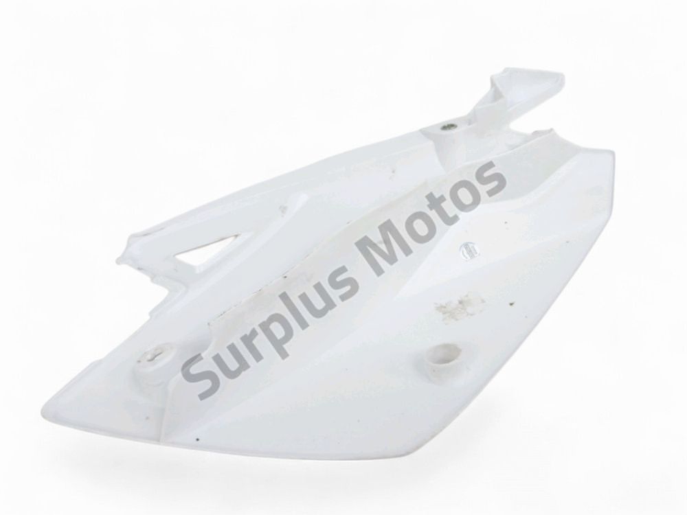 CARENAGE ARRIERE DROIT