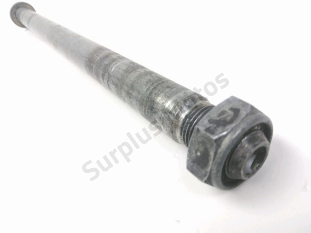 AXE DE ROUE ARRIERE