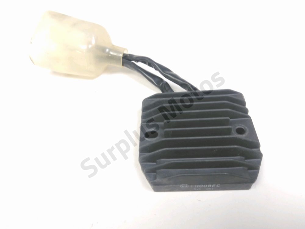 REGULATEUR DE TENSION