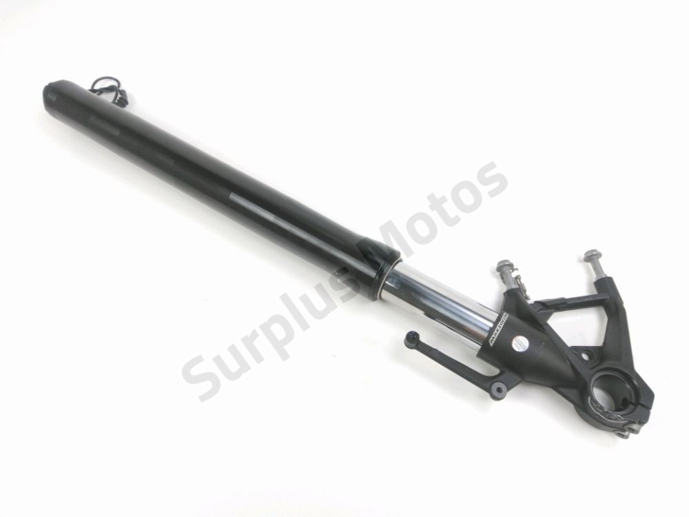 Tube de fourche gauche