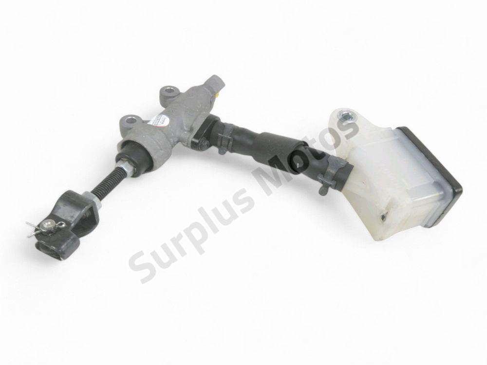 MAITRE CYLINDRE FREIN AR COMPLET