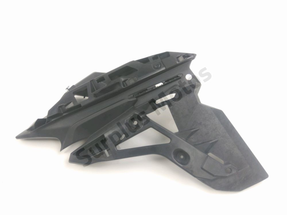 Sous face de carenage droit