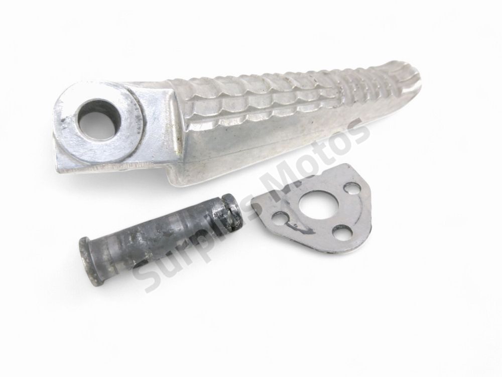 Repose pieds arriere gauche