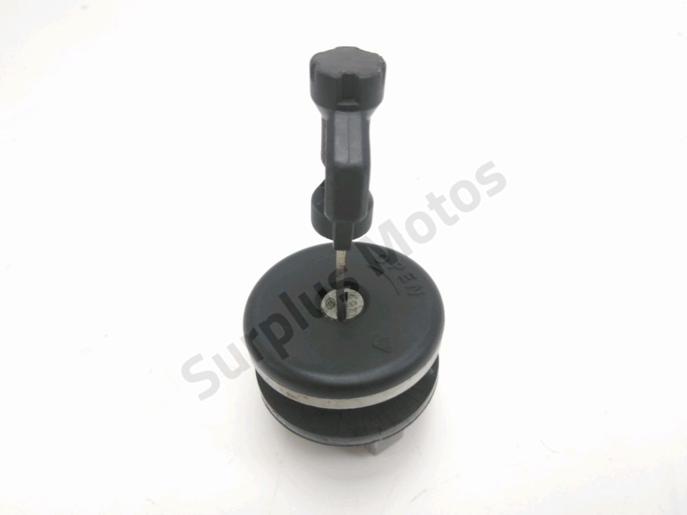 BOUCHON DE RESERVOIR