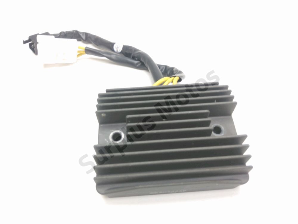 REGULATEUR DE TENSION