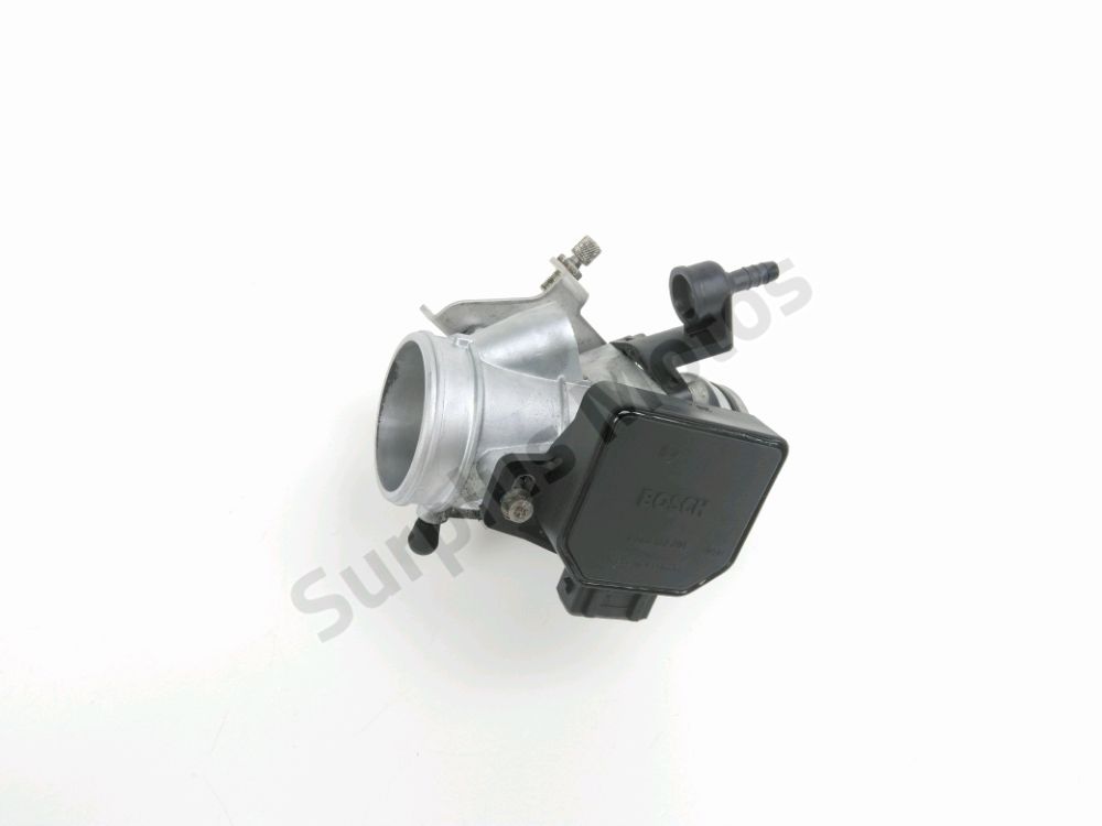 Corps d'injection gauche