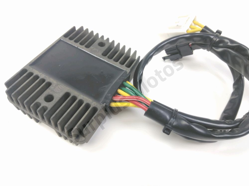 REGULATEUR DE TENSION