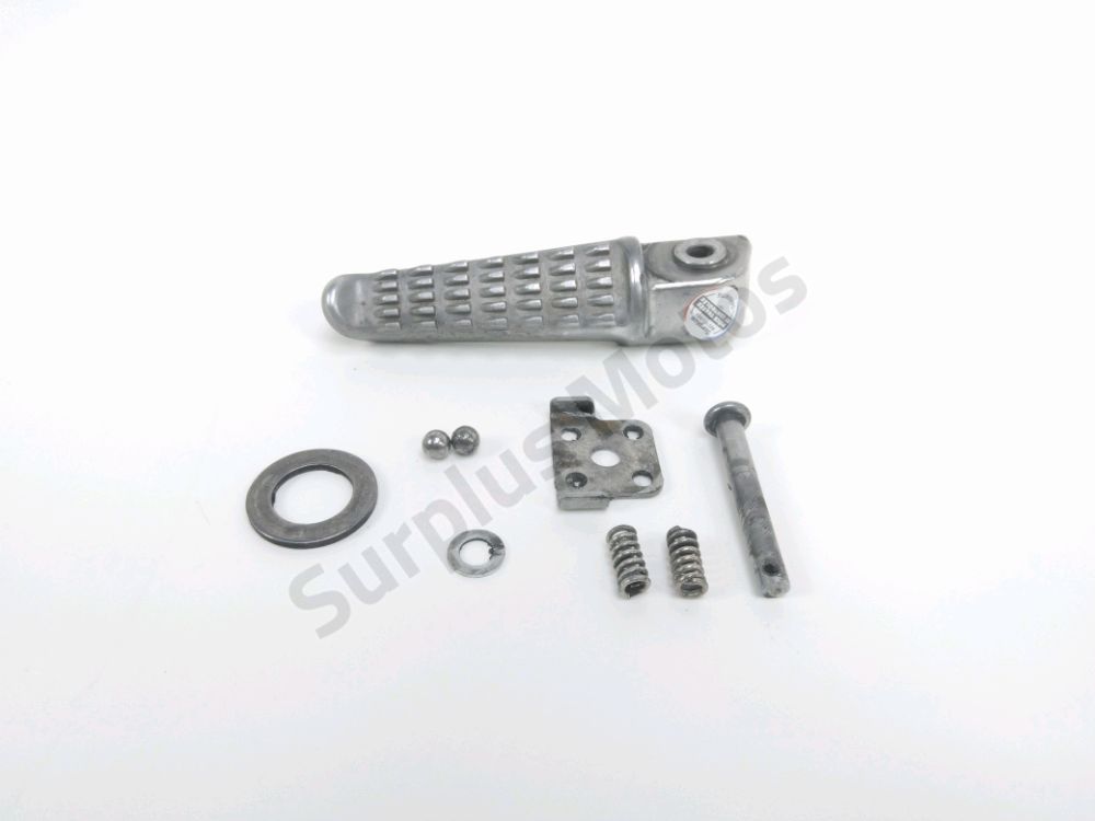 Repose pieds arriere gauche