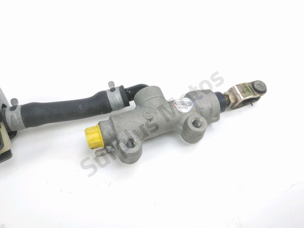 MAITRE CYLINDRE FREIN AR COMPLET