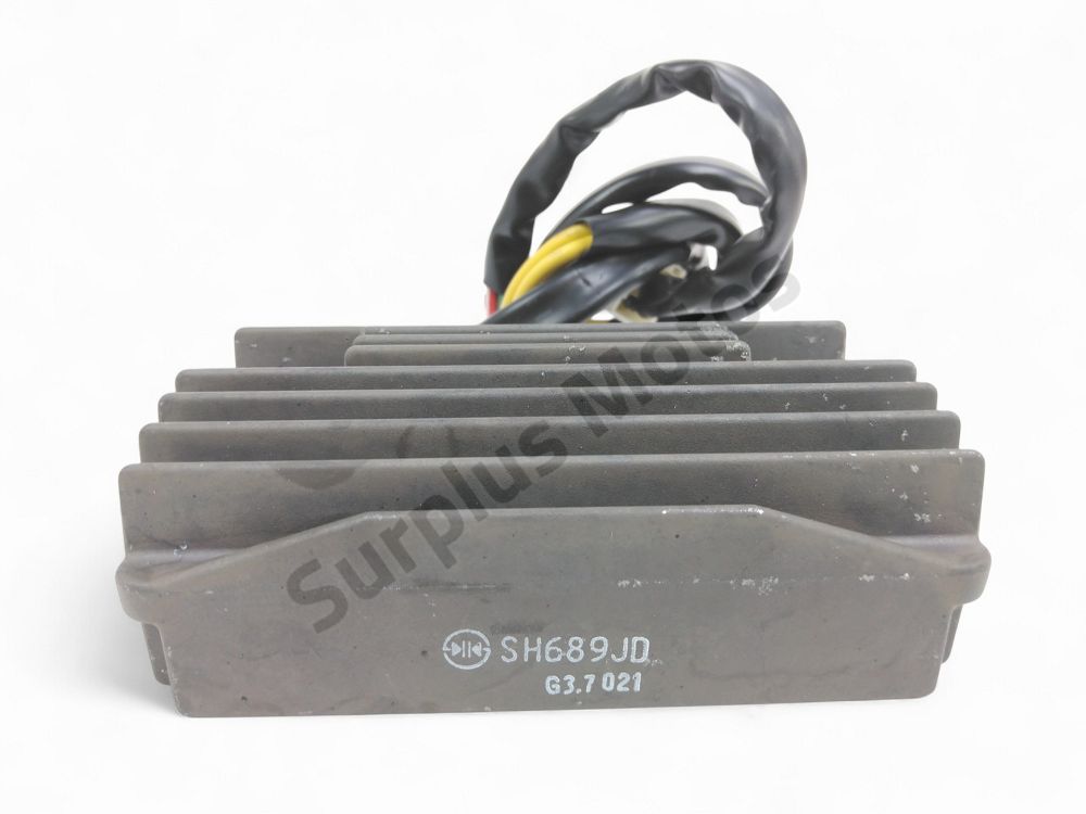 REGULATEUR DE TENSION