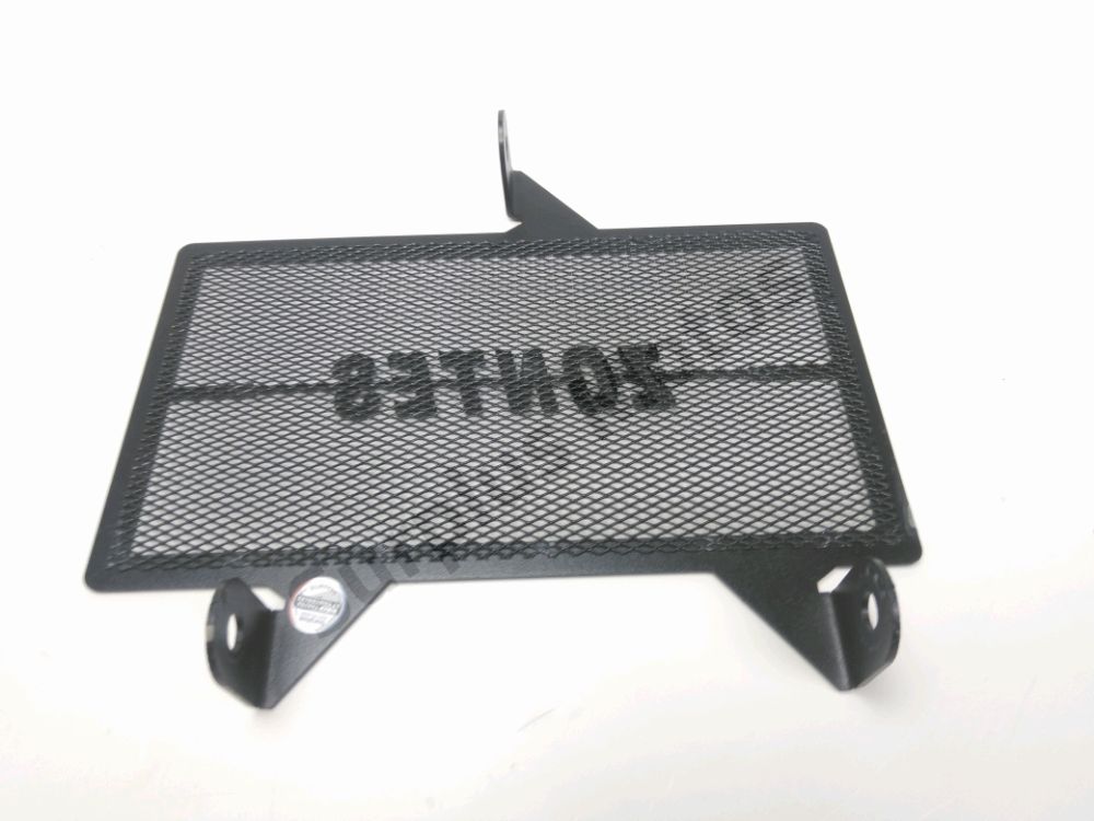 GRILLE DE RADIATEUR