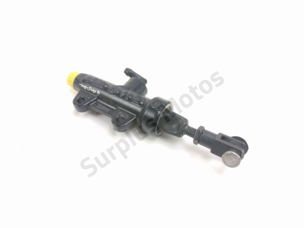 MAITRE CYLINDRE FREIN AR COMPLET