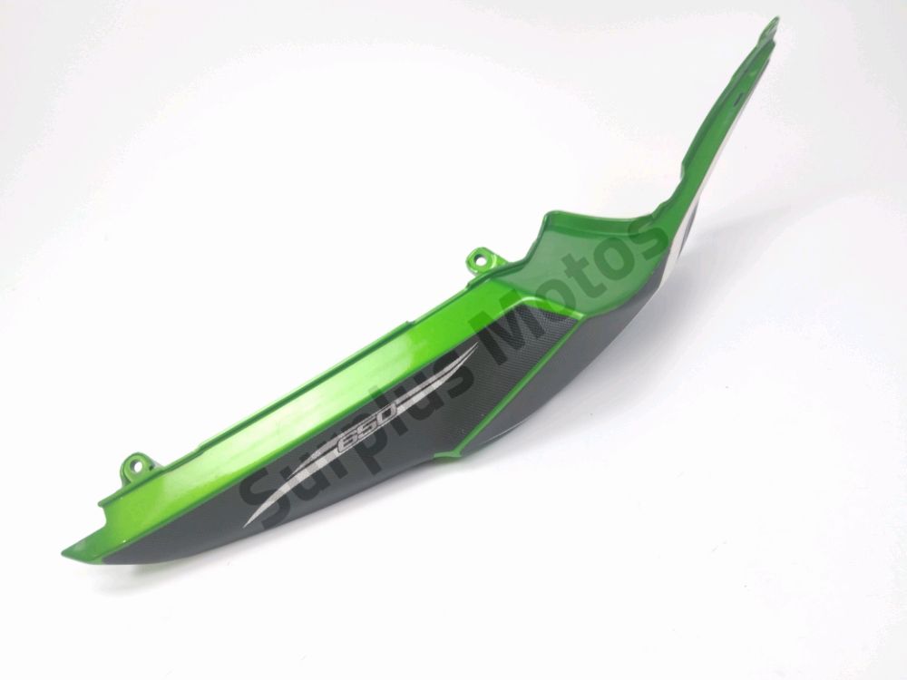 CARENAGE ARRIERE DROIT