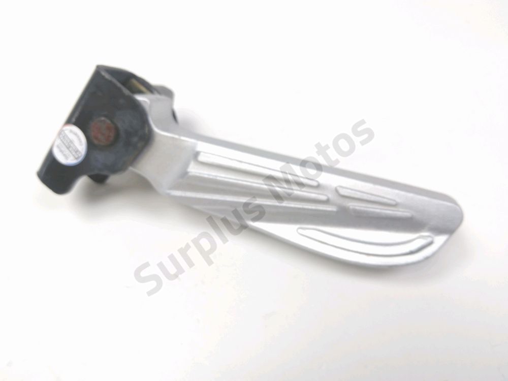 Repose pieds arriere gauche