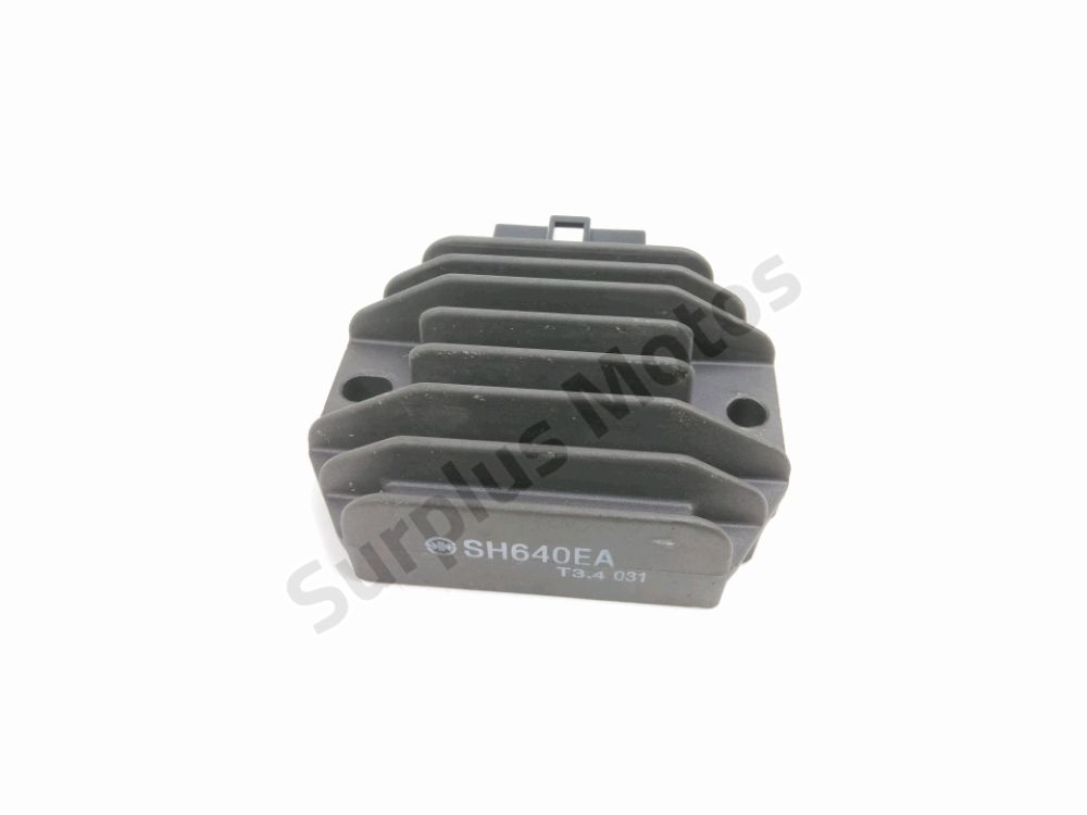 REGULATEUR DE TENSION