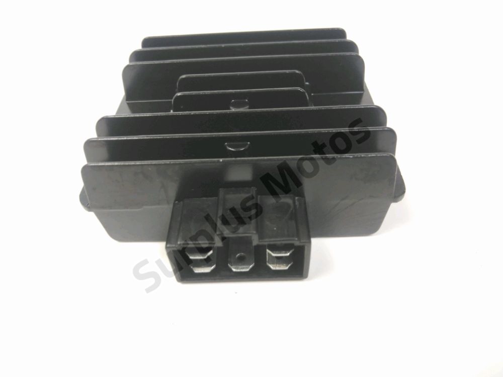 REGULATEUR DE TENSION