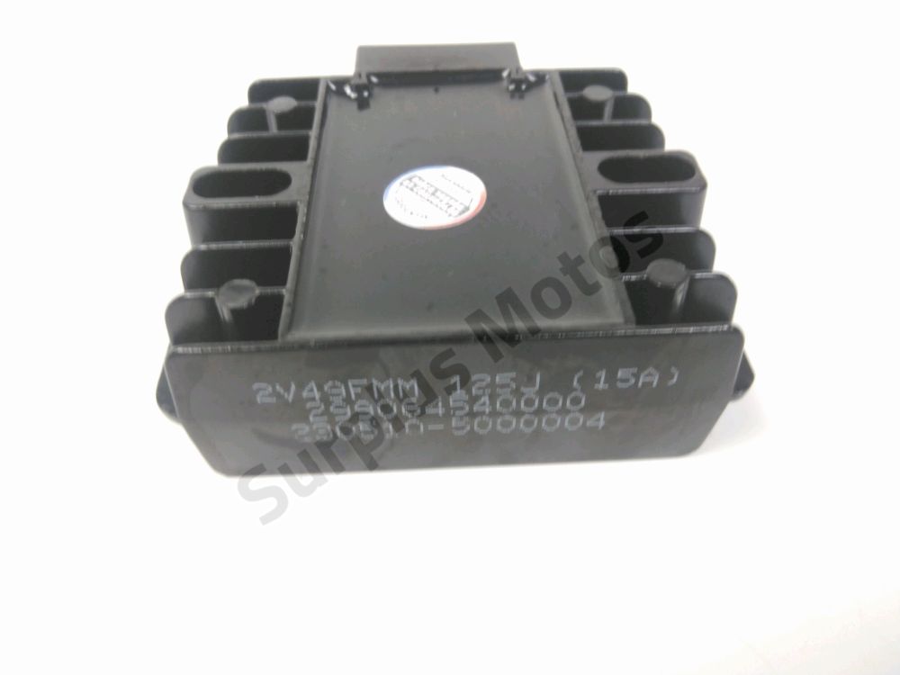REGULATEUR DE TENSION