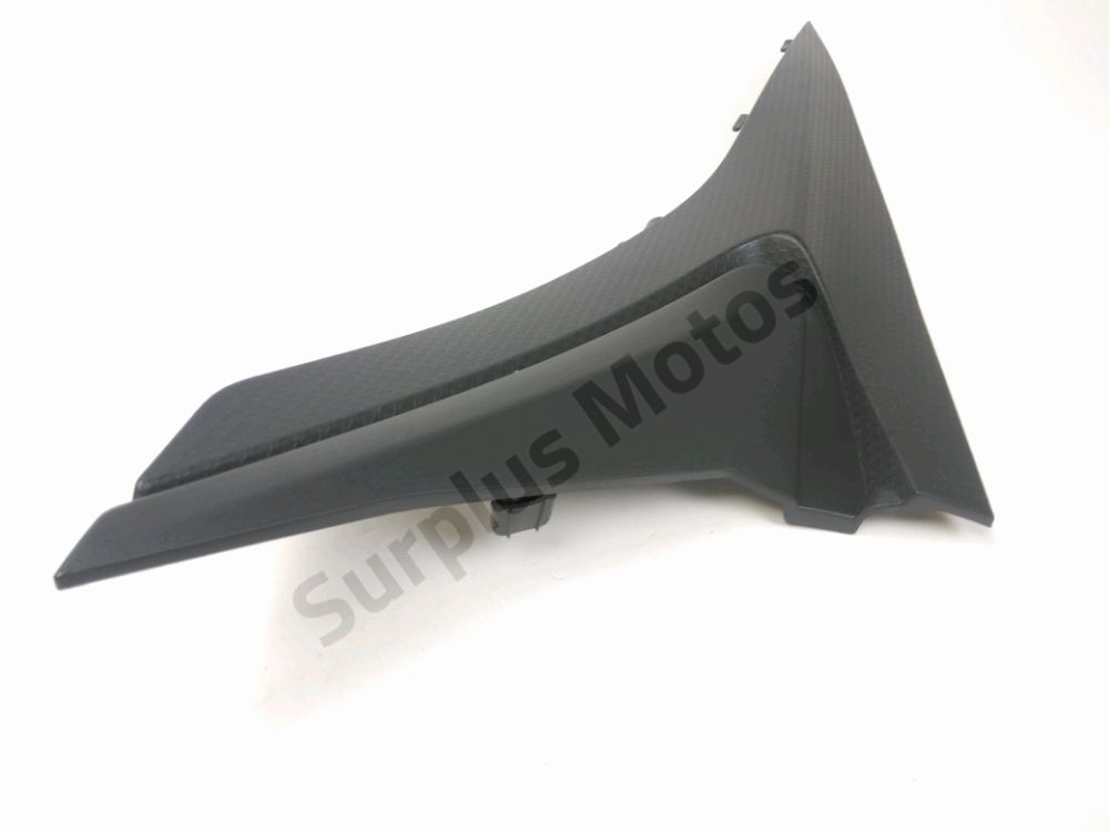 CACHE LATERAL GAUCHE