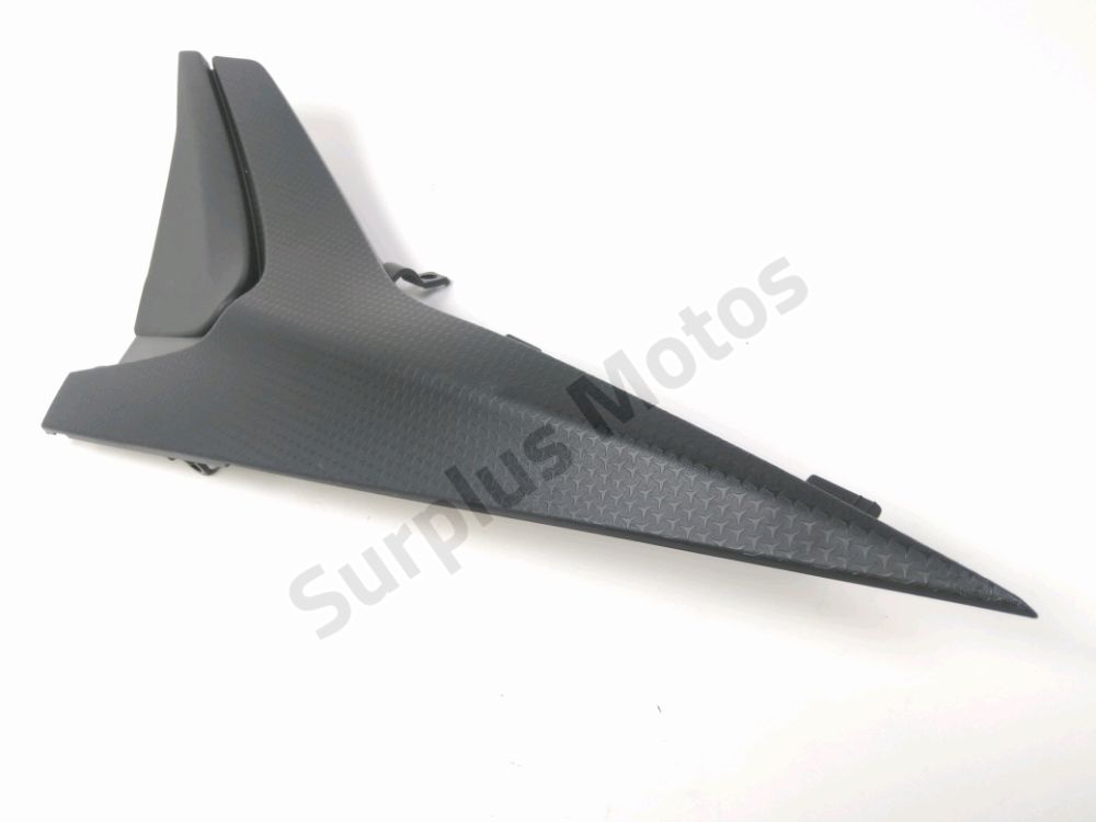 CACHE LATERAL GAUCHE