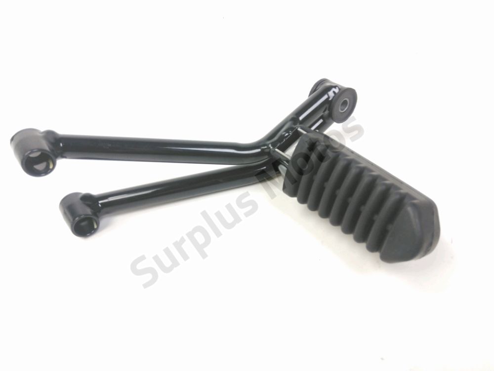 Platine et repose pieds arriere gauche