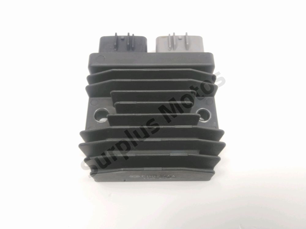 REGULATEUR DE TENSION