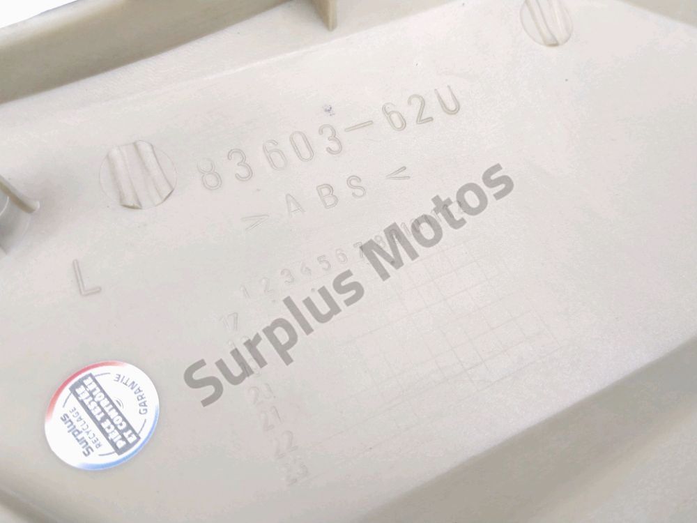 CACHE LATERAL GAUCHE