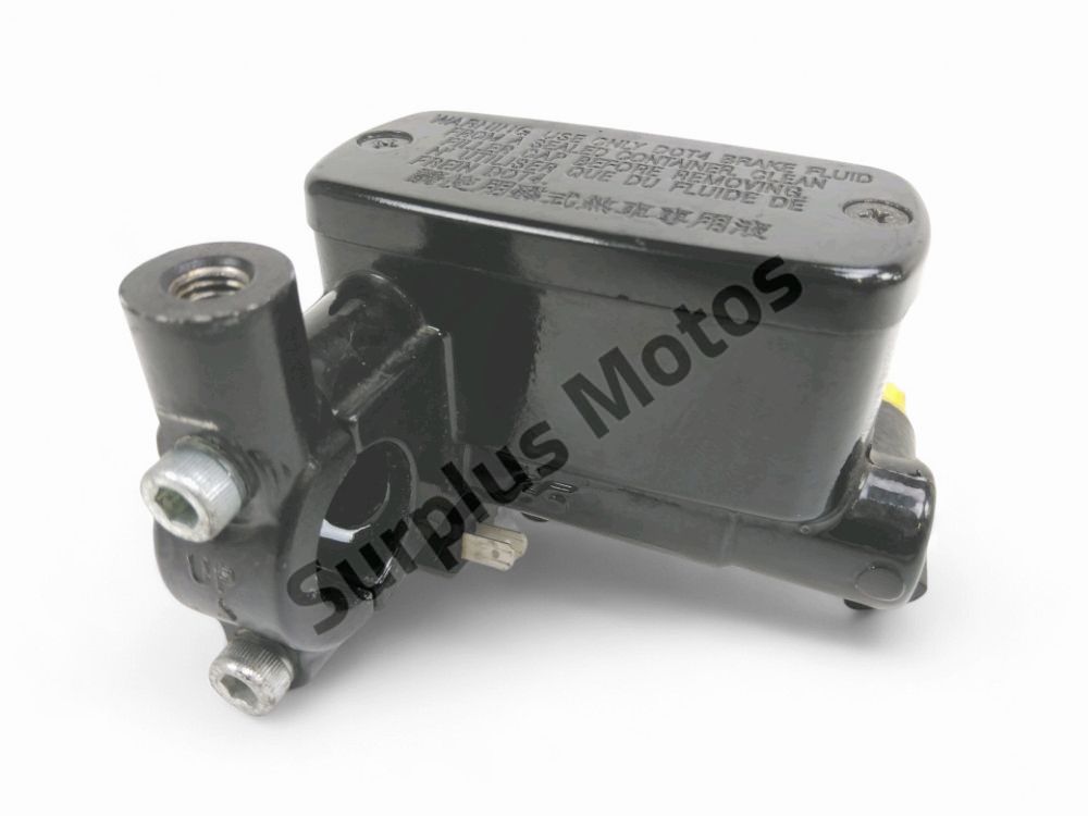 MAITRE CYLINDRE FREIN AR COMPLET