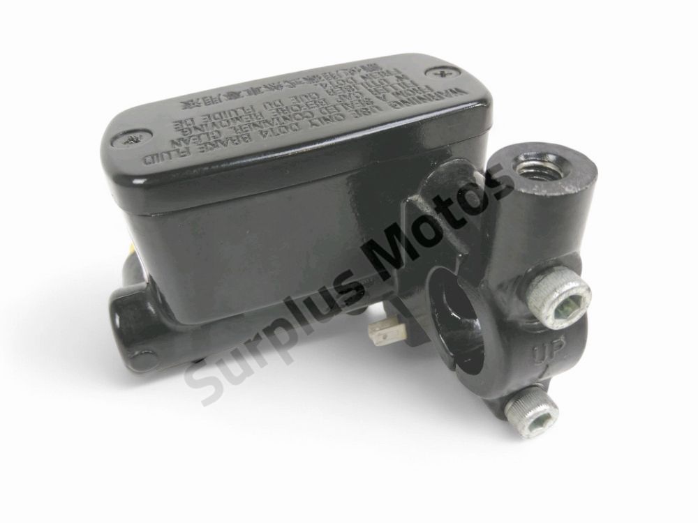 MAITRE CYLINDRE FREIN AV COMPLET