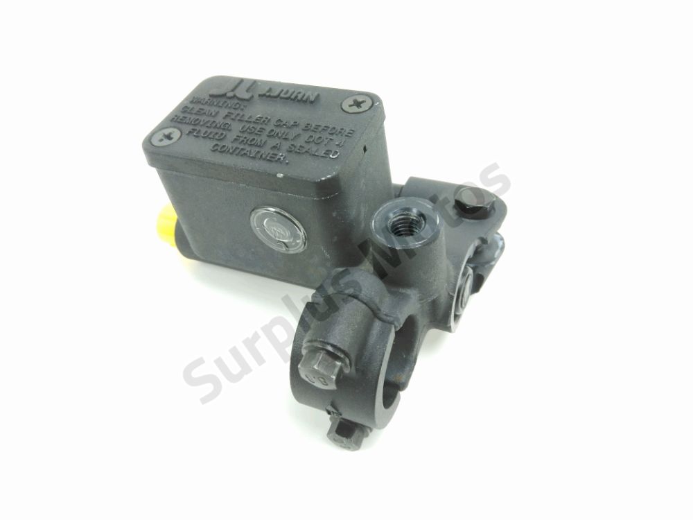 MAITRE CYLINDRE FREIN AV COMPLET