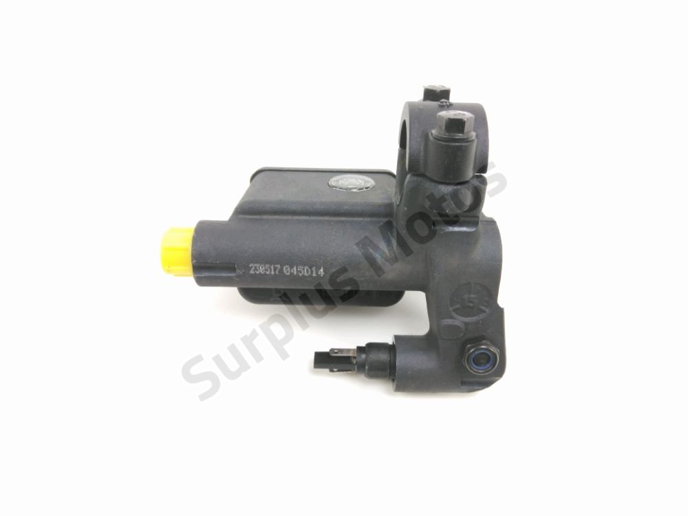 MAITRE CYLINDRE FREIN AV COMPLET