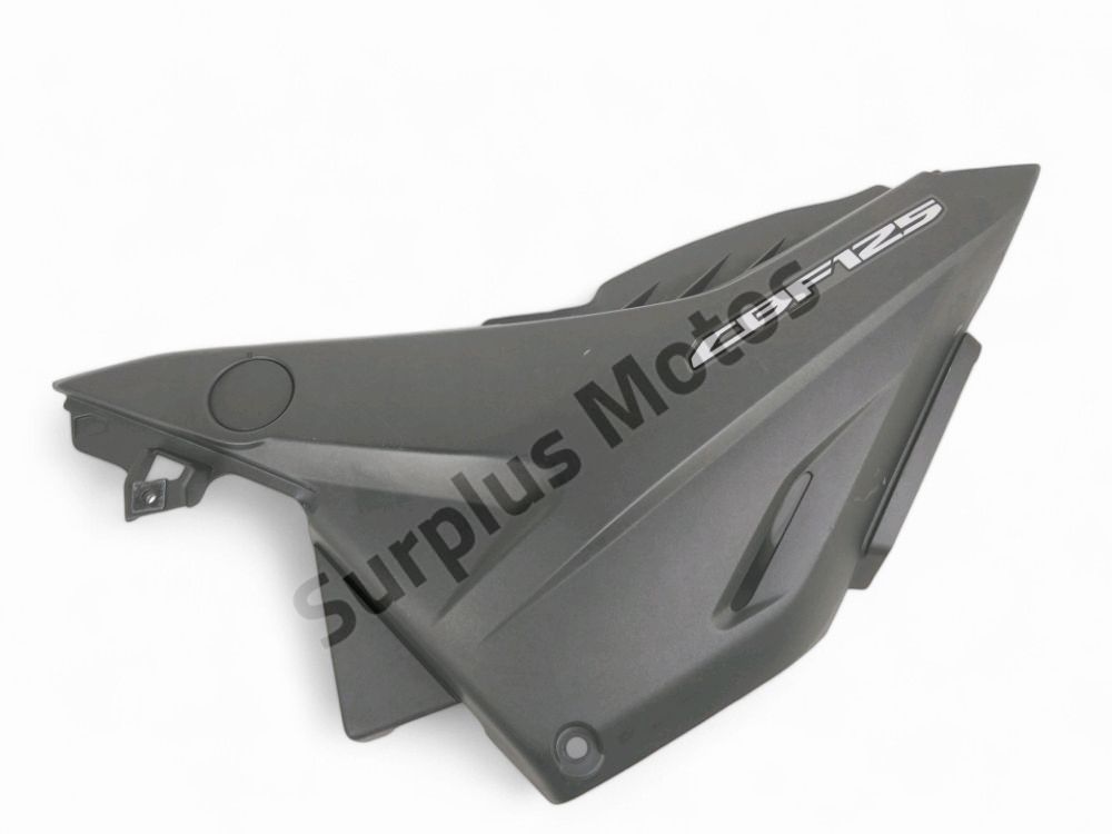 CACHE LATERAL GAUCHE