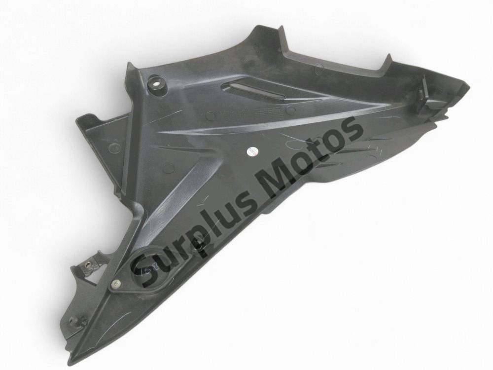 CACHE LATERAL GAUCHE