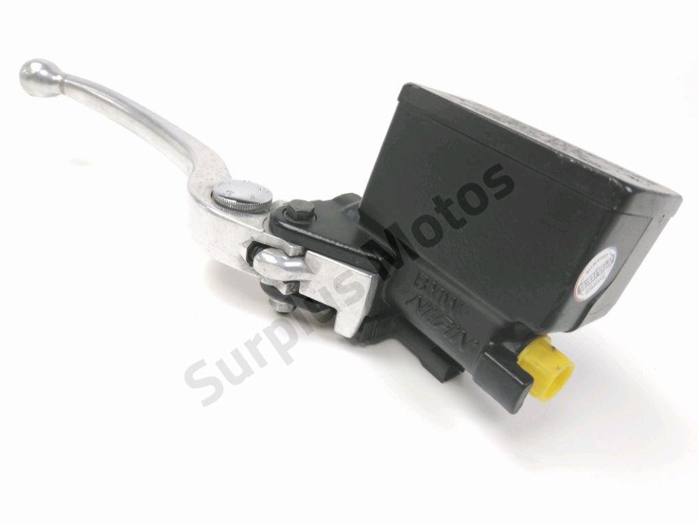 MAITRE CYLINDRE FREIN AV COMPLET