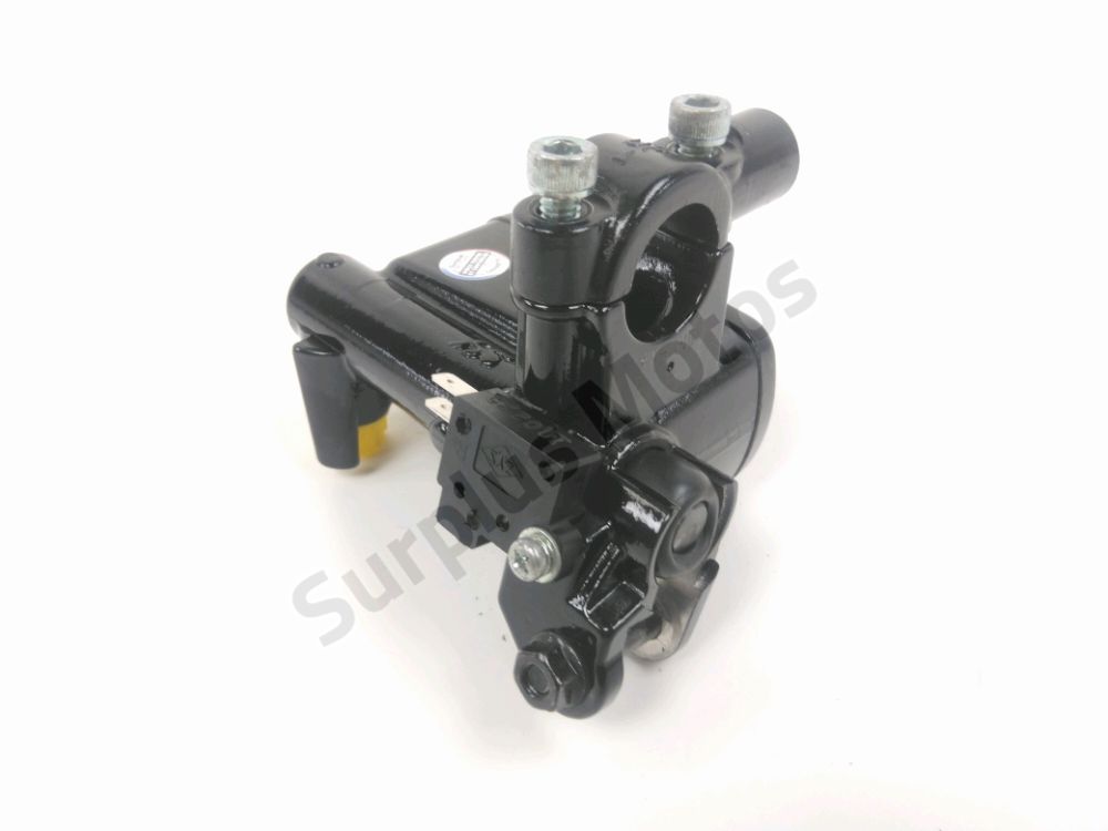 MAITRE CYLINDRE FREIN AV COMPLET