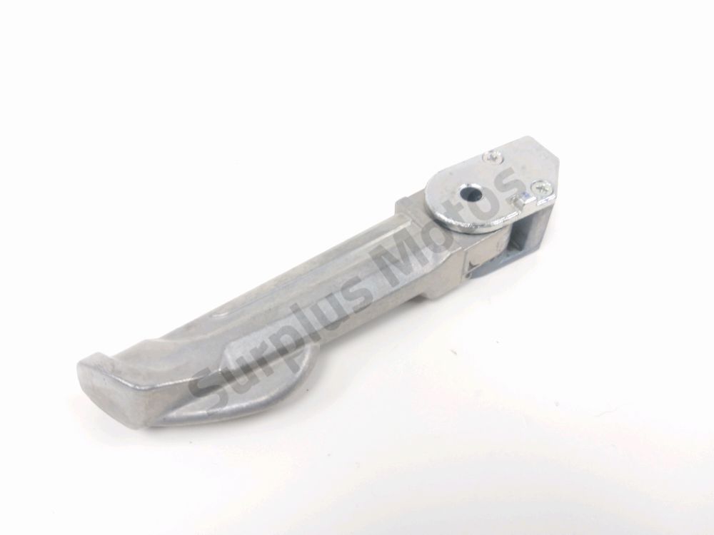 Repose pieds arriere droit