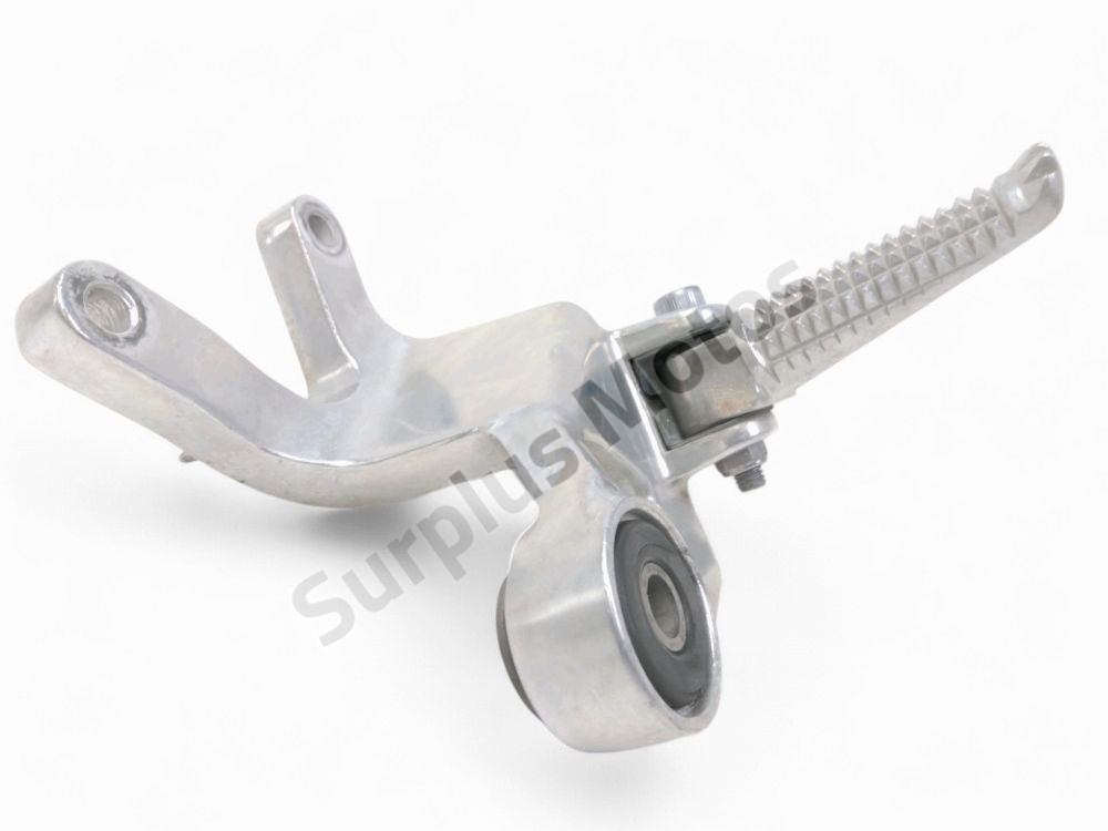 Platine et repose pieds arriere droit