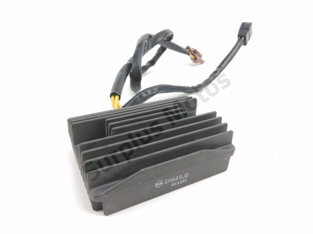 REGULATEUR DE TENSION