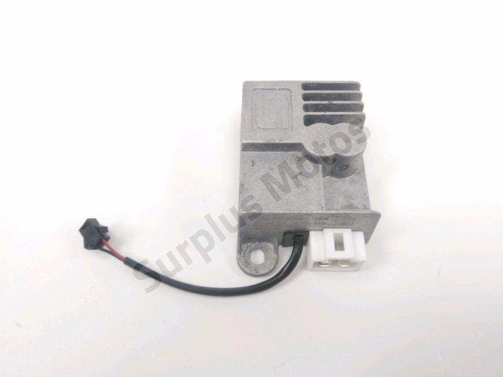 REGULATEUR DE TENSION