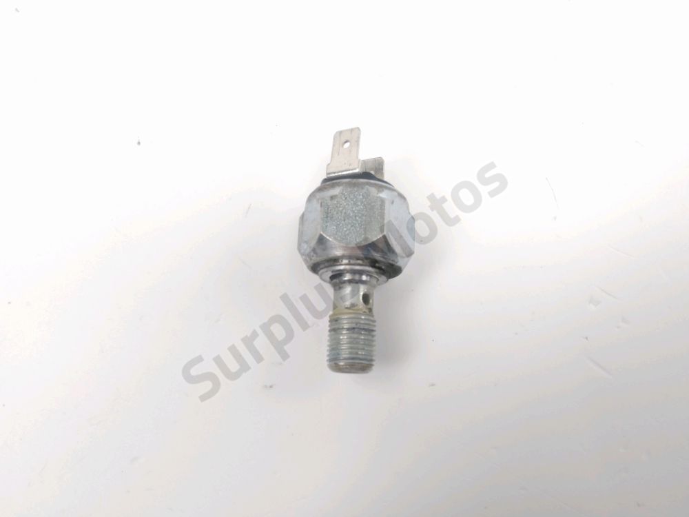 Contacteur de stop ar