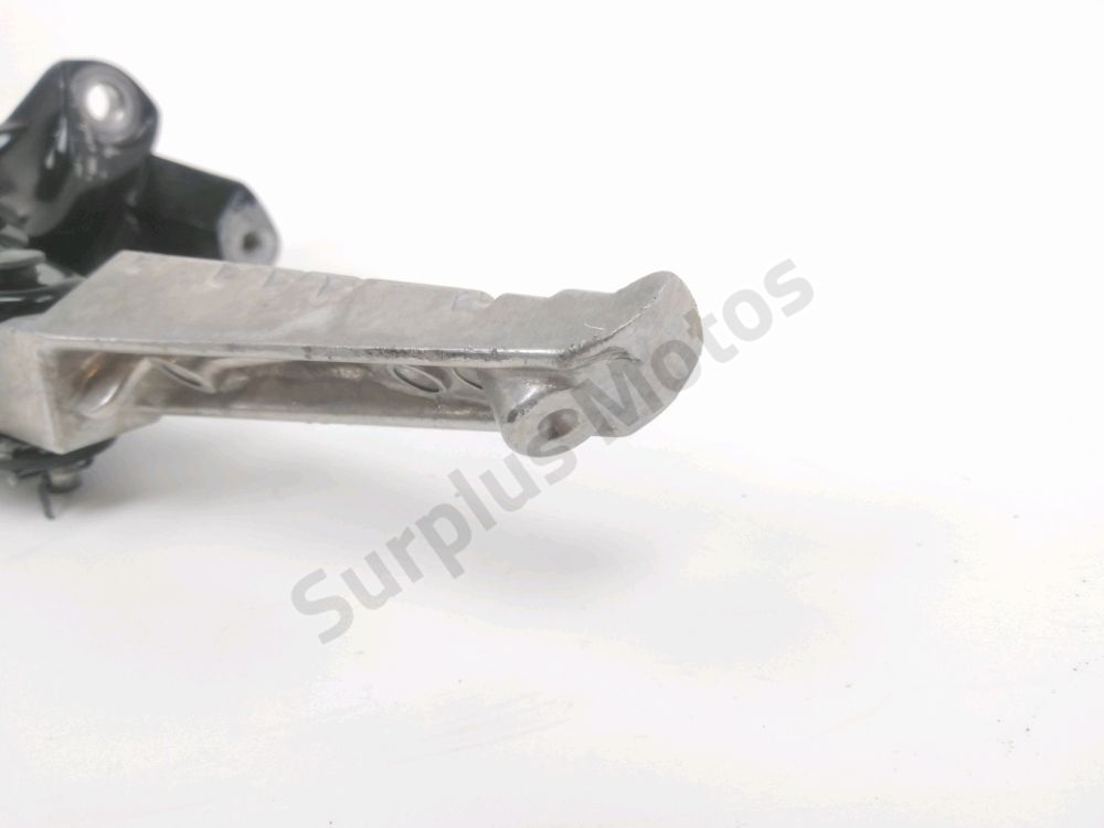 PLATINE ET REPOSE PIEDS ARRIERE GAUCHE