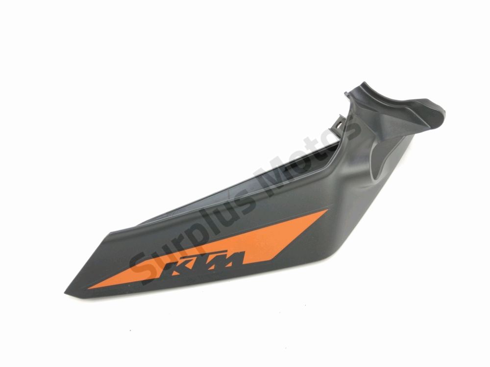 CARENAGE ARRIERE DROIT