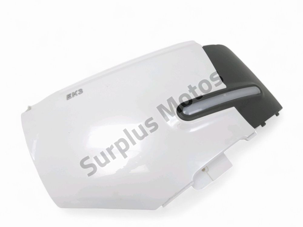 Carenage arriere droit