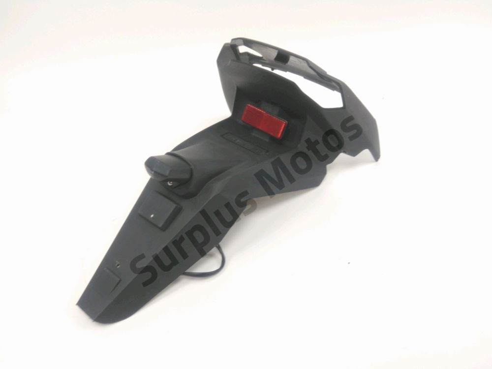 Support de plaque et eclairage