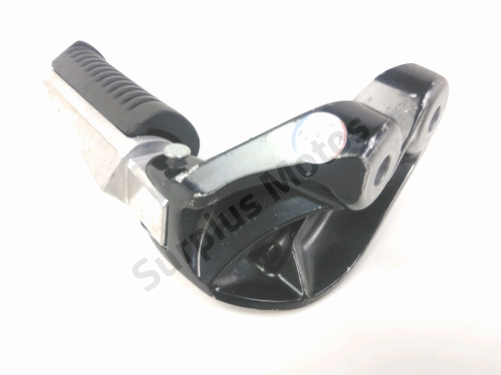 PLATINE ET REPOSE PIEDS ARRIERE DROIT