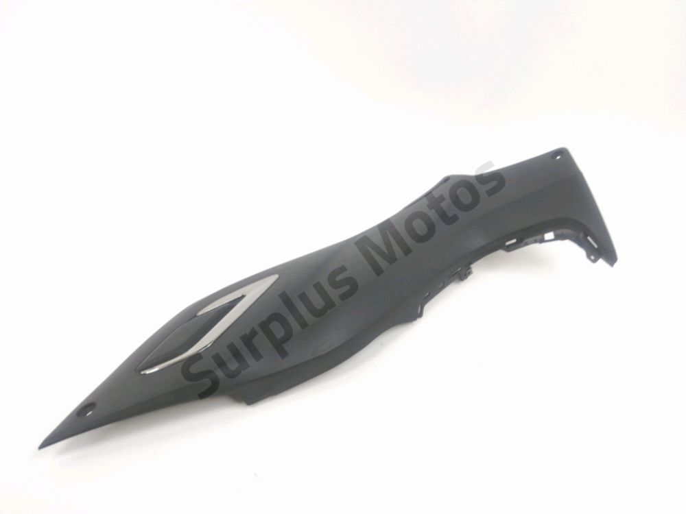 CACHE LATERAL GAUCHE