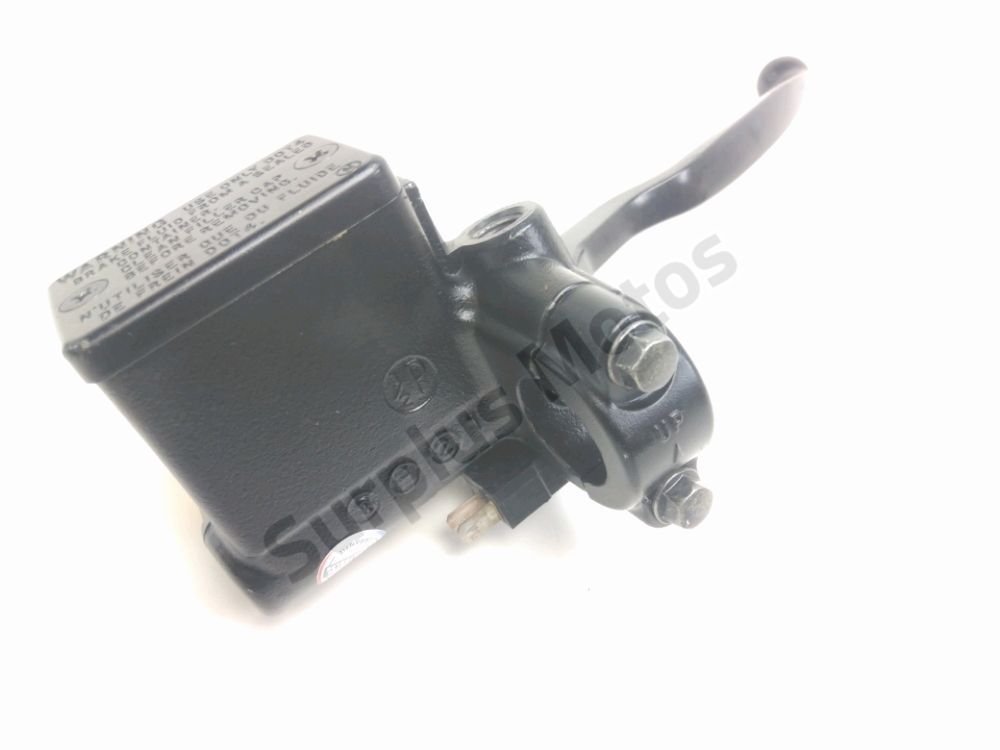 MAITRE CYLINDRE FREIN AV COMPLET