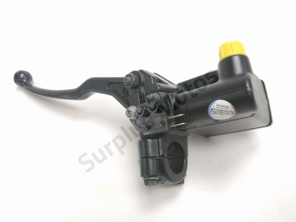 MAITRE CYLINDRE FREIN AV COMPLET