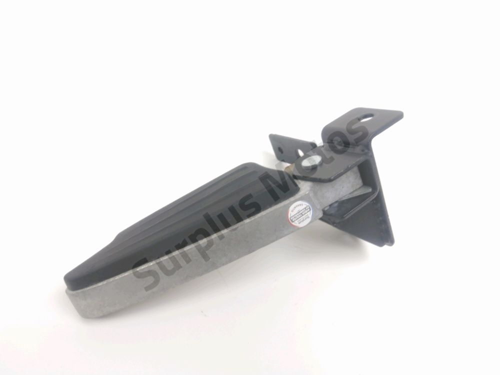 Repose pieds arriere droit