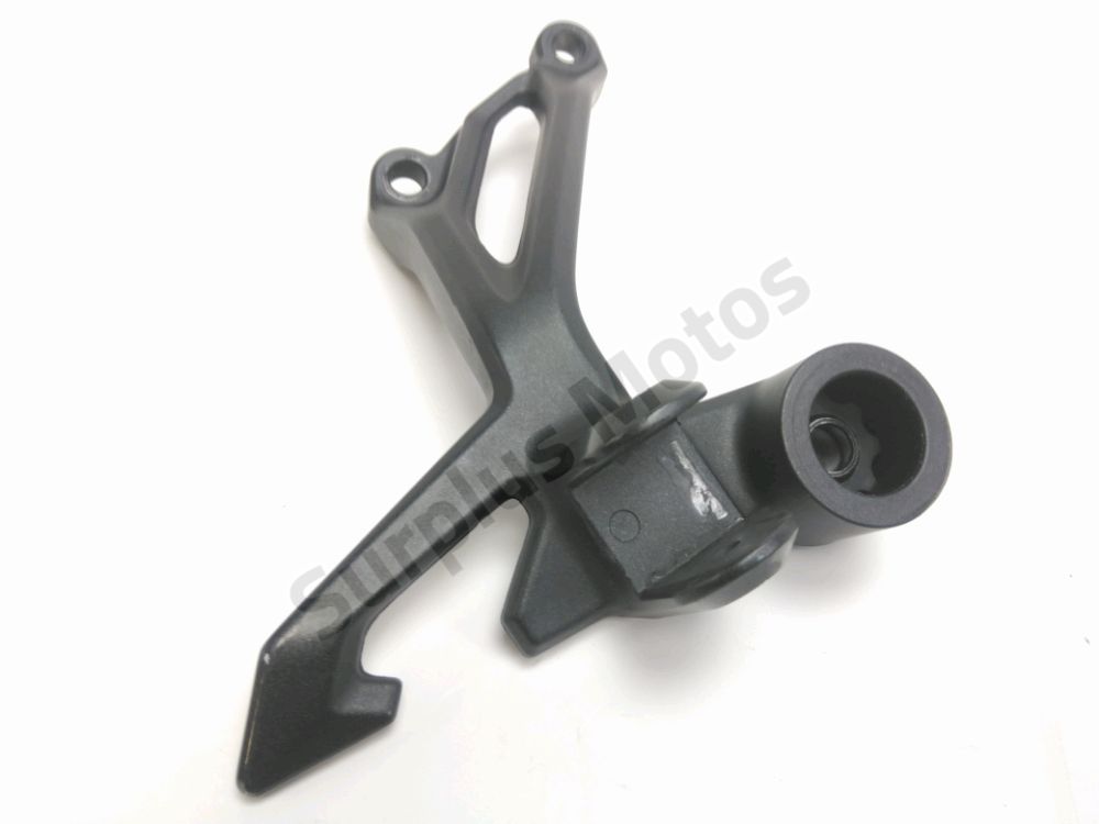 Platine arriere droite complete